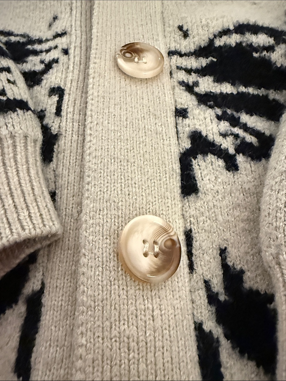 Entro cardigan sweater - Picture 2 of 5